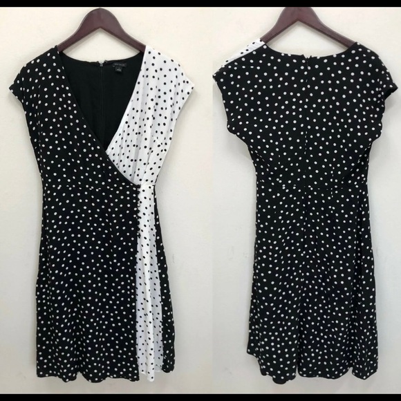 Ann Taylor Dresses & Skirts - NWOT beautiful Ann Taylor faux wrap dress.
